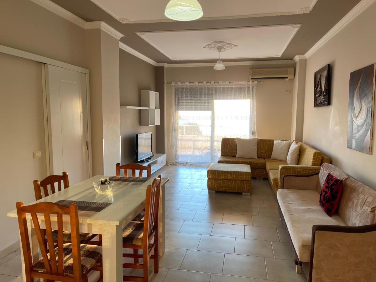 Wave Apartments Saranda Bagian luar foto