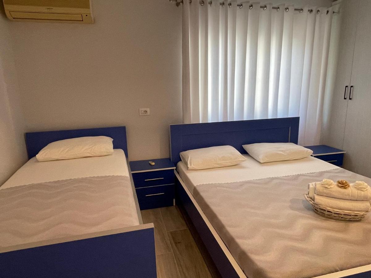 Wave Apartments Saranda Bagian luar foto