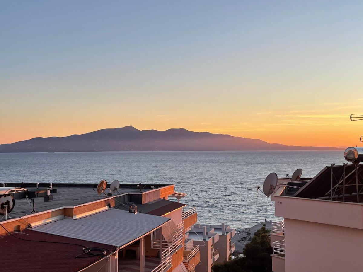 Wave Apartments Saranda Bagian luar foto