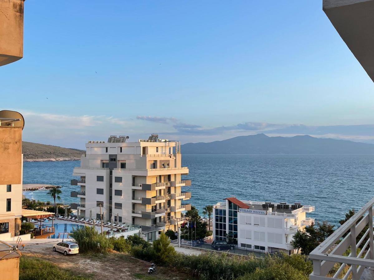 Wave Apartments Saranda Bagian luar foto