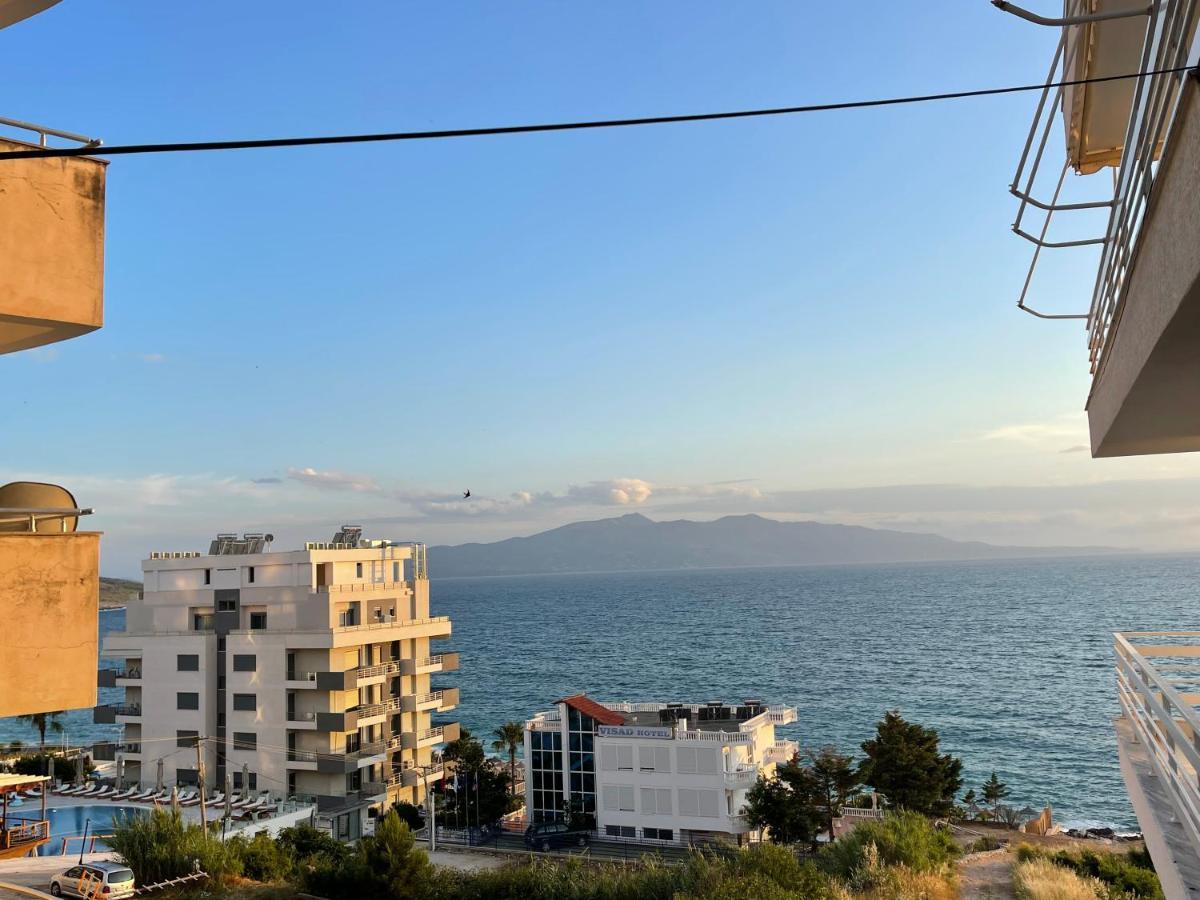 Wave Apartments Saranda Bagian luar foto