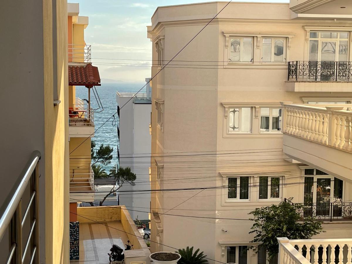 Wave Apartments Saranda Bagian luar foto