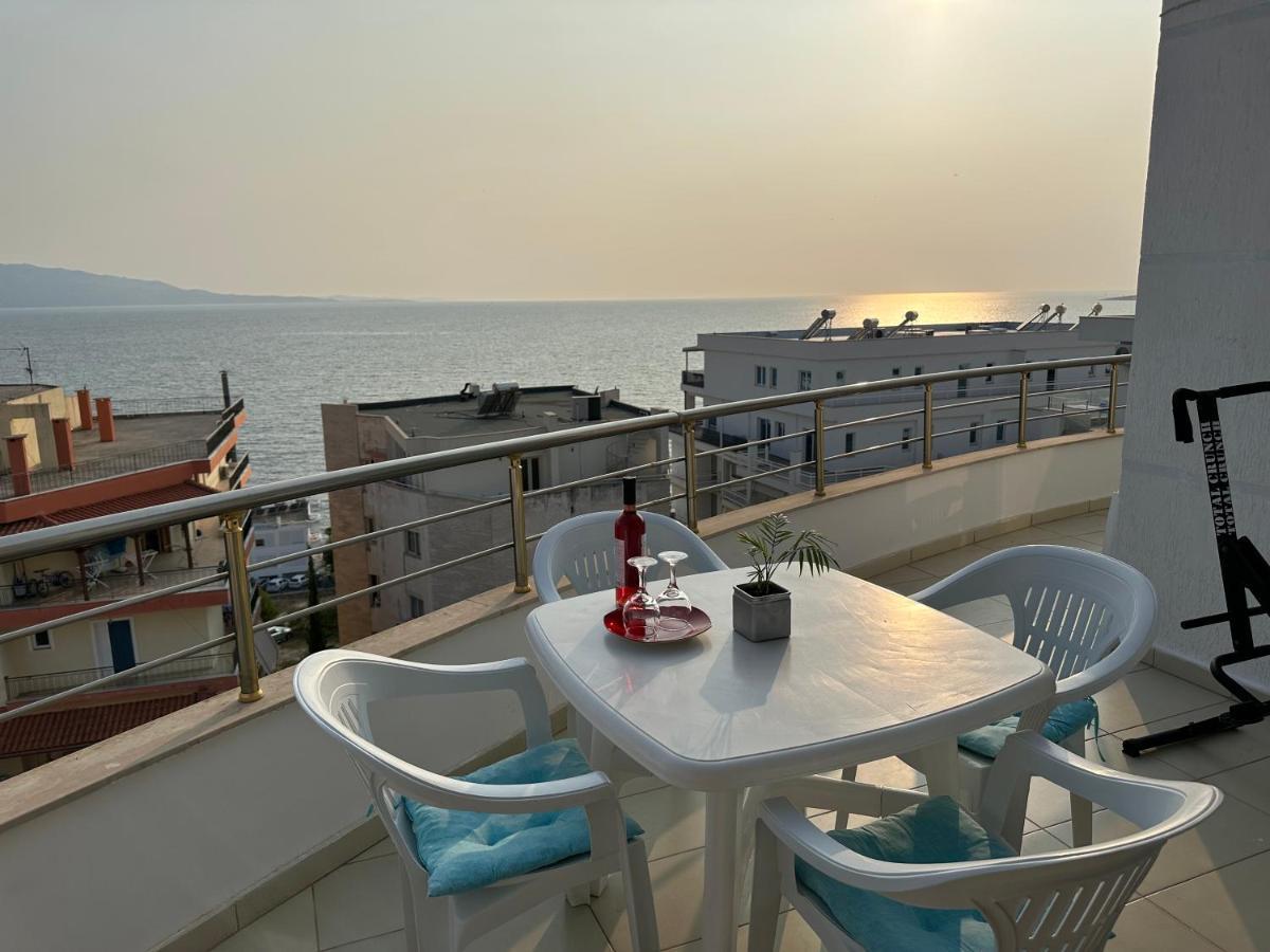 Wave Apartments Saranda Bagian luar foto